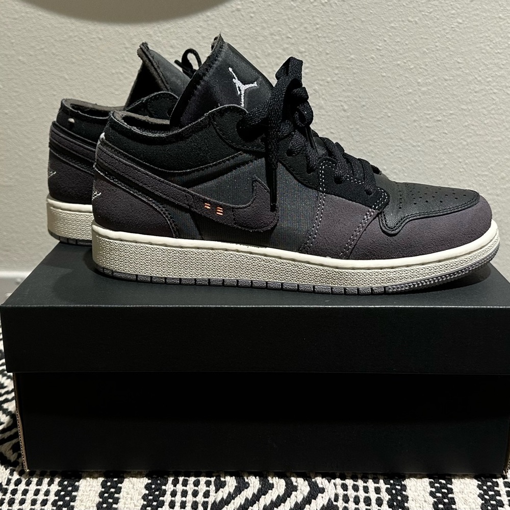 NIKE AIR JORDAN 1 LOW sail grey black total orange se craft, youth 6 wmns 7.5